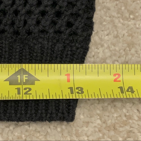 American Eagle Outfitters Black Floral Crocheted Halter‎ Top M - Picture 10 of 10